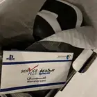 يد سوني فايف وسوني فايف ونظارة واقع افتراضي سوني فور