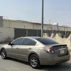 نيسان التيما