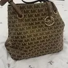 شنط مايكل كورس كبيره