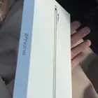 ايفون اير 17 جديد بكرتونه مانفك لون ذهبي 256