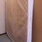 للبيع مرتبة سرير 200 200