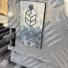 كرسي ثلاجه المنيوم من ركائب راكب عليه ثلاجه 50 لتر