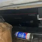 جاهز مع سمعاته السمعات جنز لا يجي الي يعرف فيه