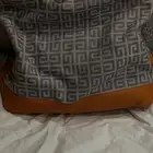 شنطة جفنشي (تم البيع)