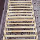 سرير من ايكيا