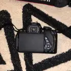 كاميرا كانون موديل 650D للبيع