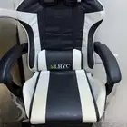 كرسي وطاوله