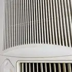 مكيف فيه عطل