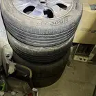 كفرات سيارة مع الجنوط