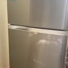 للبيع ثلاجة توشيبا كبيره بس فيها عطل في الكومبريسور