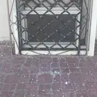 غسالة و 2 شباك حديد و 2 شباك المنيوم