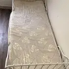 للبيع تسريحه وسريرين مع مراتبه