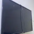 تلفزيون للبيع مكسور الشاشه فقط 32 بوصه الحد 100