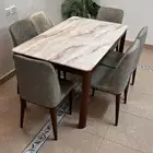 طاوله طعام