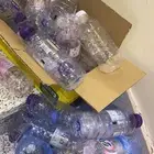 علب بلاستك وكراتين للبيع