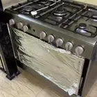 فرن للبيع نظيف بس باب الفرن مكسور