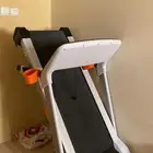 سير مشي نظيف على الشرط