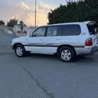 جيب تويوتا 2001.