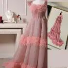 فستان وردي ملكه فستان فخم مصممه