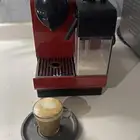 مكينة نسبريسو الاصليه مع خفاق الحليب