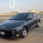 اكسنت 2025 رصاصي للتقبيل