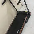 للبيع سير رياضي منزلي جديد استخدم لمدة شهر