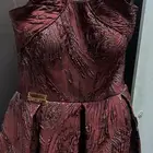 فستان احمر