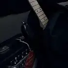 قيتار كهربائي - electric guitar