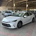 تويوتا كامري فئة E ستاندر هايبرد 2025