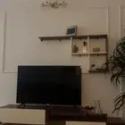 مكتبة تلفزون مع طاوله