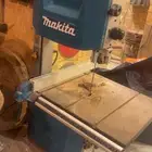 منشار شريطي ماكيتا bandsaw