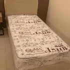للبيع سرير جديد لم يستخدم مع المرتبة