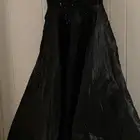 فستان اسود مستعمل للبيع