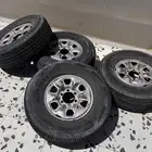 للبيع جنوط مع كفراتهن