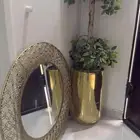 شجره كبيره وطاوله تلفزيون
