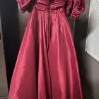 فستان نسائي