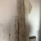 عندي مساند 4 12 و بفراشها وستاريها ثنتين   وطاوله صاله