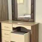 تسريحه مع كرسي