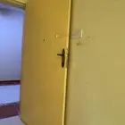 اثاث باب حديد قوي وثقيل