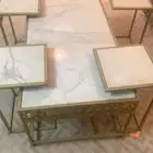 طاوله مع 4خدمات