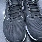 حذاء رياضي NIKE بيجاسوس مقاس 44.5مستخدم استخدام خفيف ومغسول
