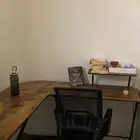 مكتب للبيع وكرسي