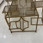 طاوله ب الخدمه
