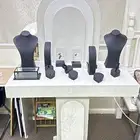 طاوله حقت زفاف