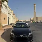 كامري اسود