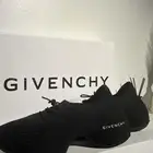 شوز جيفنشي رجالي   نسائي