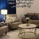 طاولات رخام 1رئيسي كبير 3خدمة  شبه جديده نظيف جدا.