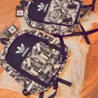 للبيع شنط مدرسيه جديده