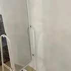 مراية طويلة بعجلات متحركة نظيفة وسليمة الطول متر و20 والعرض