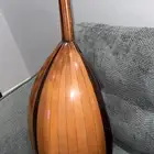 عندي عود و قيتار للبيع